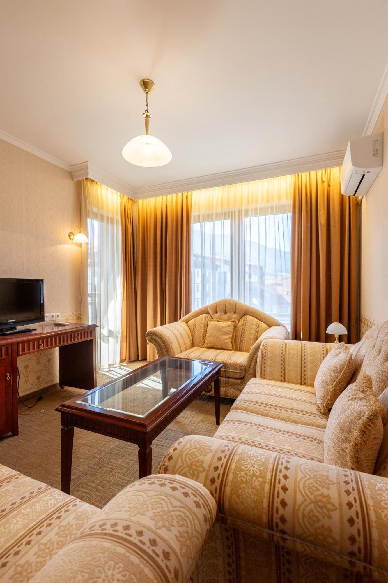 Downtown Bansko Resort Exterior photo